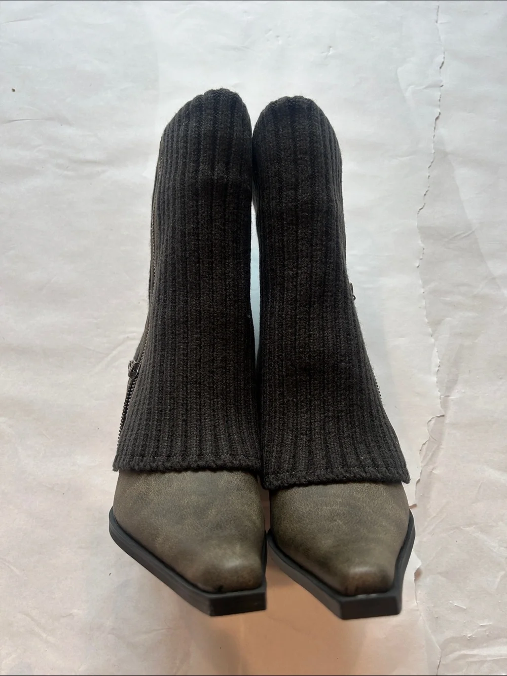 Dolls Kill generation kiss grey Pointed-Toe Knit Ankle Boots knit Side Zipper 8